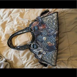 Camo purse with cross decoration